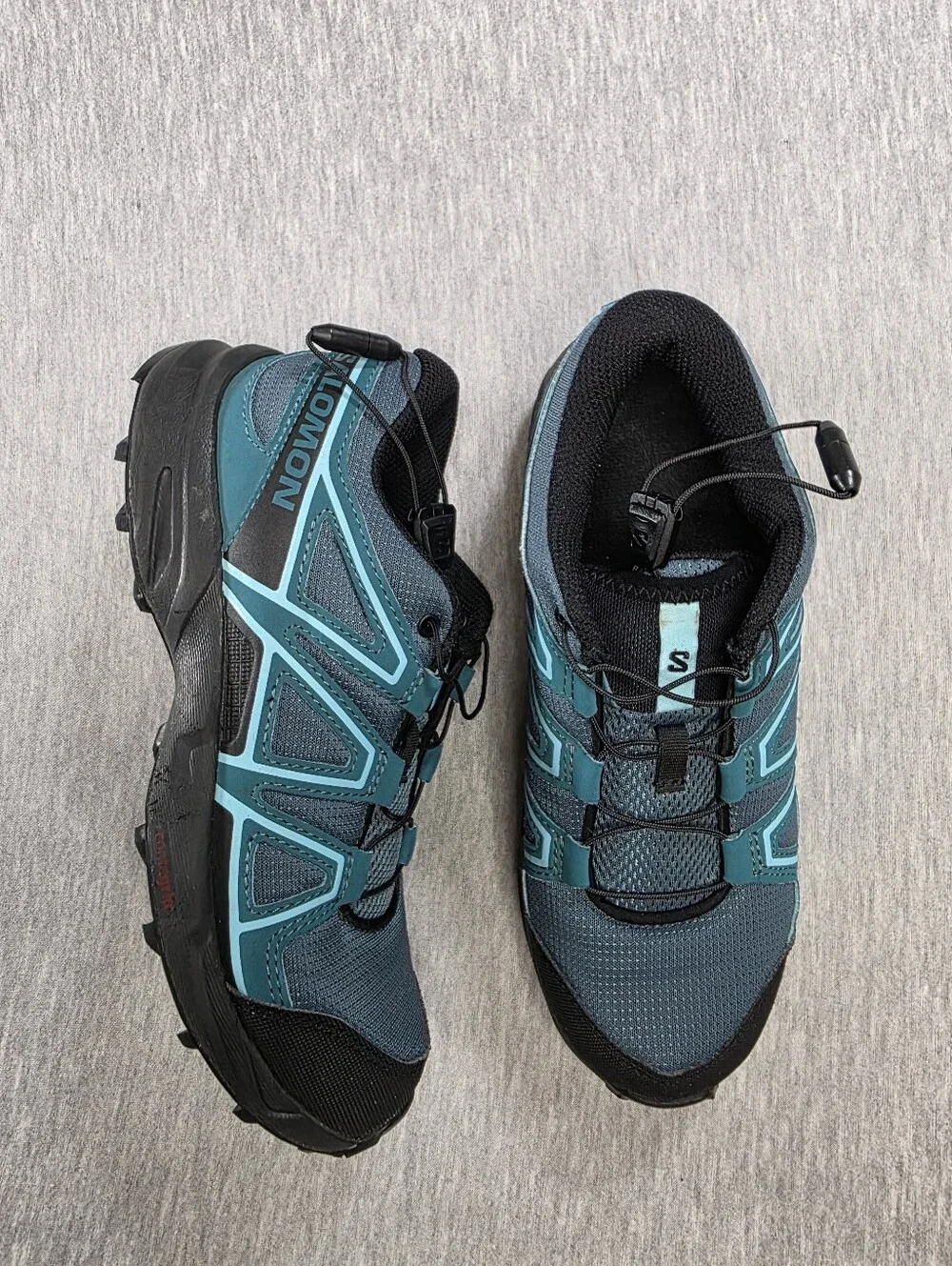 Salomon Kids Size 3 Teal Athletic Trail Sneakers with Quick-Pull Lacing